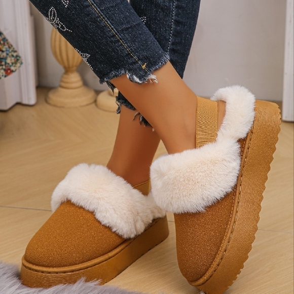 Faux Fur Round Toe Platform Slippers with Comfortable Fit - Picture 2 of 5